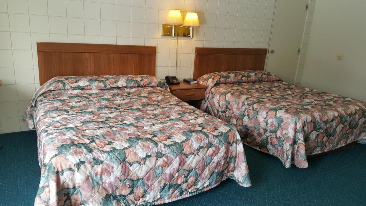 Oakridge Motel Newaygo 外观 照片